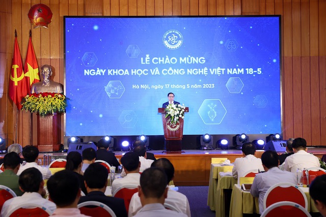 Thủ tướng: Lấy khoa học công nghệ và đổi mới sáng tạo làm một động lực tăng trưởng chủ yếu